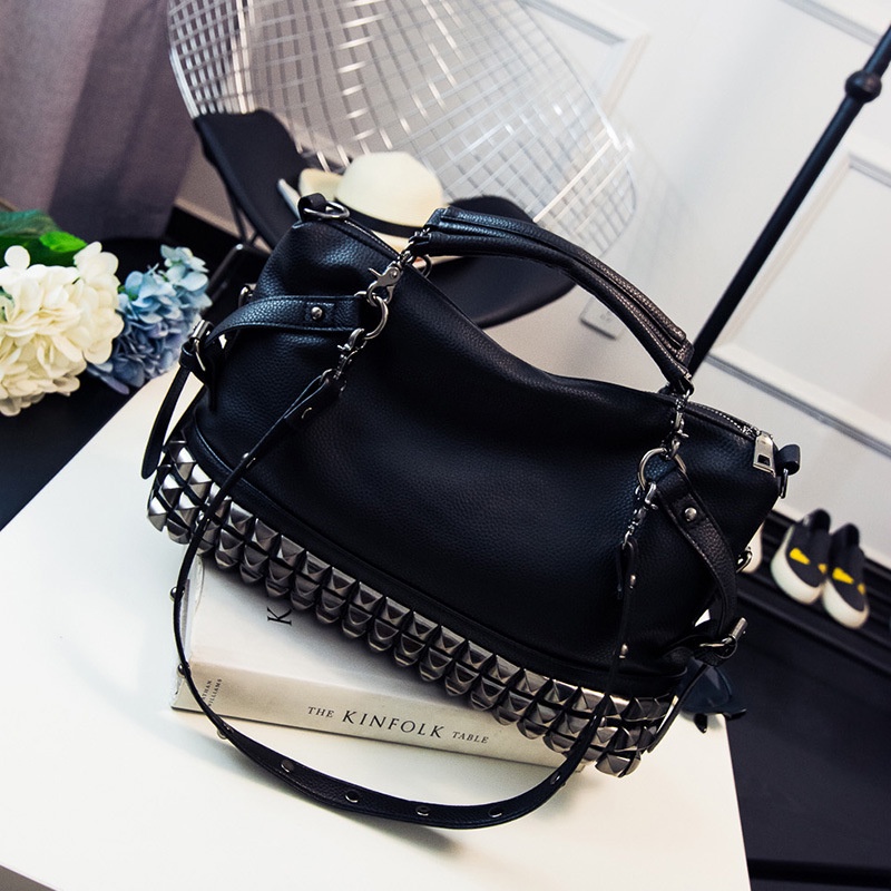 IELGY Punk Ladies Lychee Pattern Fashion Large Capacity Rivet Shoulder Bag