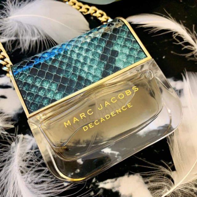 Nước hoa Marc Jacobs Divine Decadence 30ml
.
Made in Spain ( Tây ban nha )