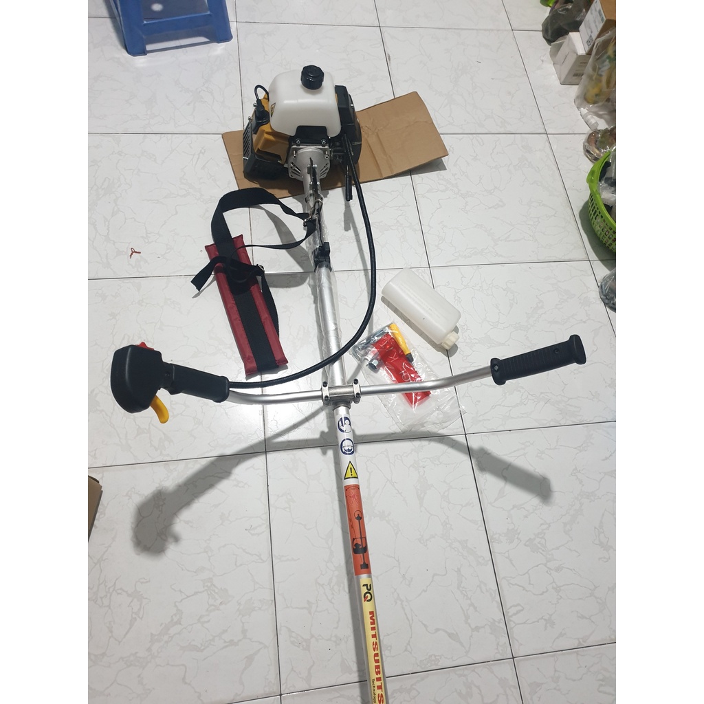 MÁY CẮT CỎ 2 THÌ ROBIN NB411. NÒNG 40LY