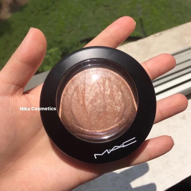 [NIKA STORY] Phấn bắt sáng Hightlight MAC Mineralize Skinfinish Natural Soft and Gentle