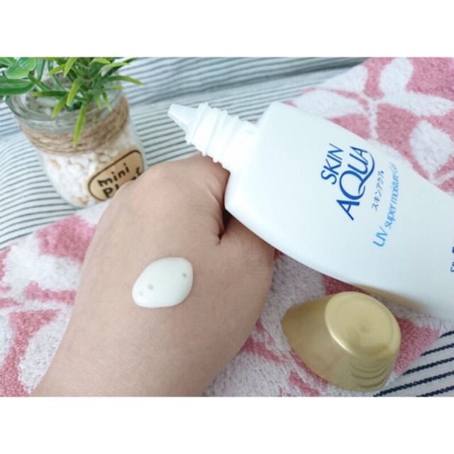 Kem chống nắng Skin Aqua Moisture Gel SPF50+ pa++++ 110g