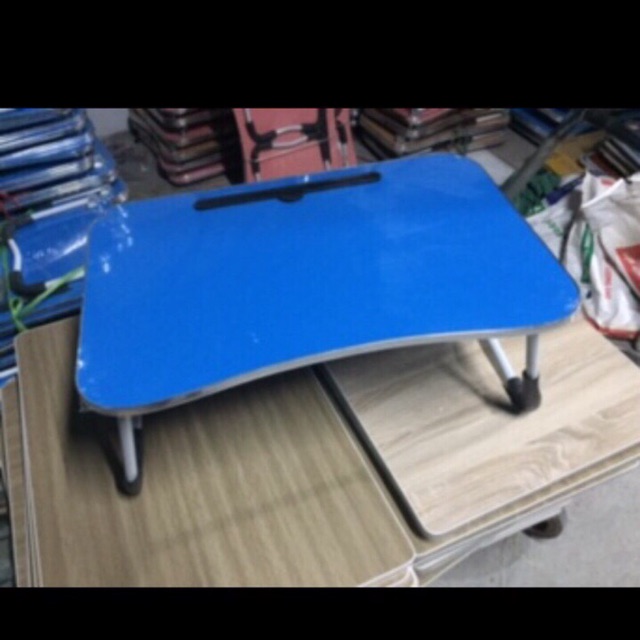 Bàn học có khe cắm ipad ( inbox chọn màu) | BigBuy360 - bigbuy360.vn