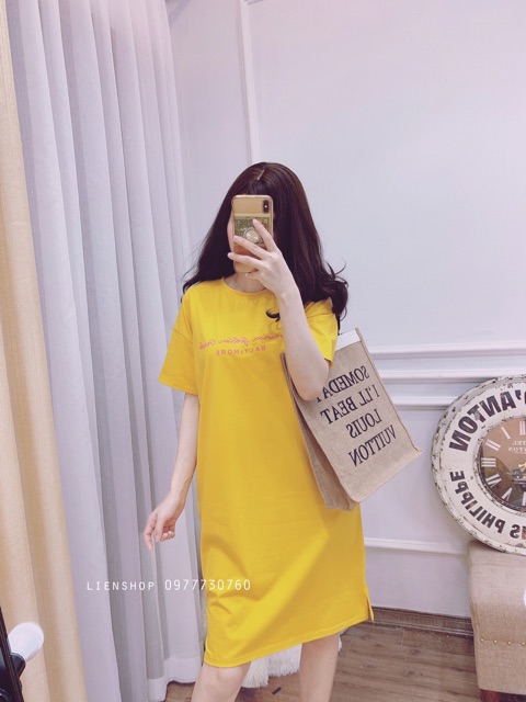 Váy Suông Ladies In Chữ Hai Mặt - Form Rộng Xẻ Tà Phối Túi Hông | BigBuy360 - bigbuy360.vn