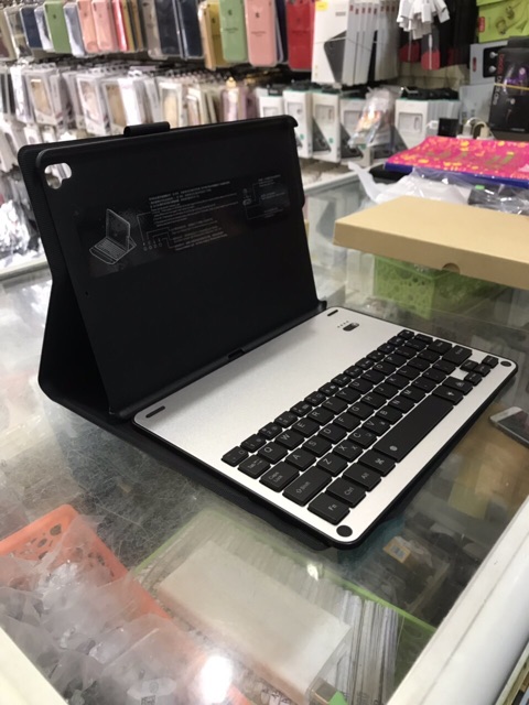 Bao da xịn bàn phím nhôm Bluetooth IPad 9.7 2017/ 2018 Smart Keyboard Case