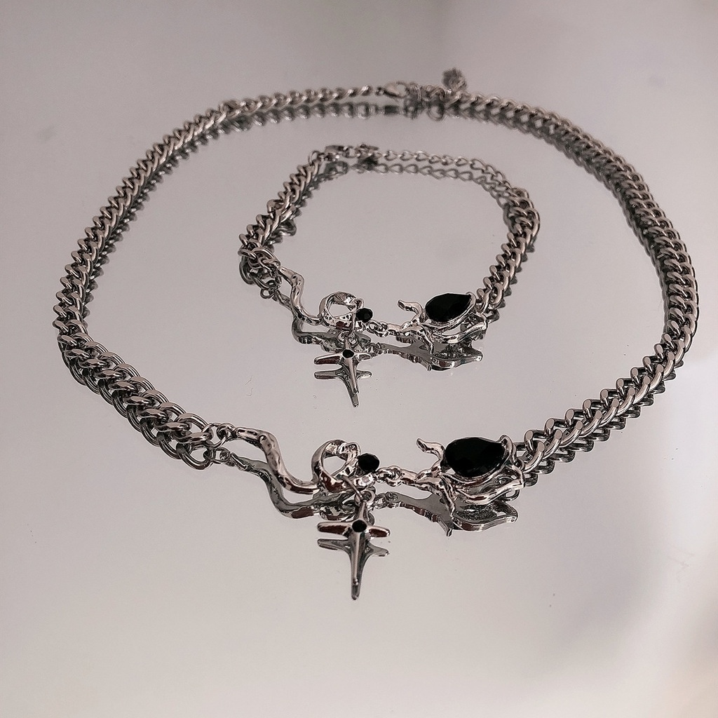 Vòng cổ Mặt Chữ Thập Đính Đá Zircon Đen Thời Trang Cho Nữ