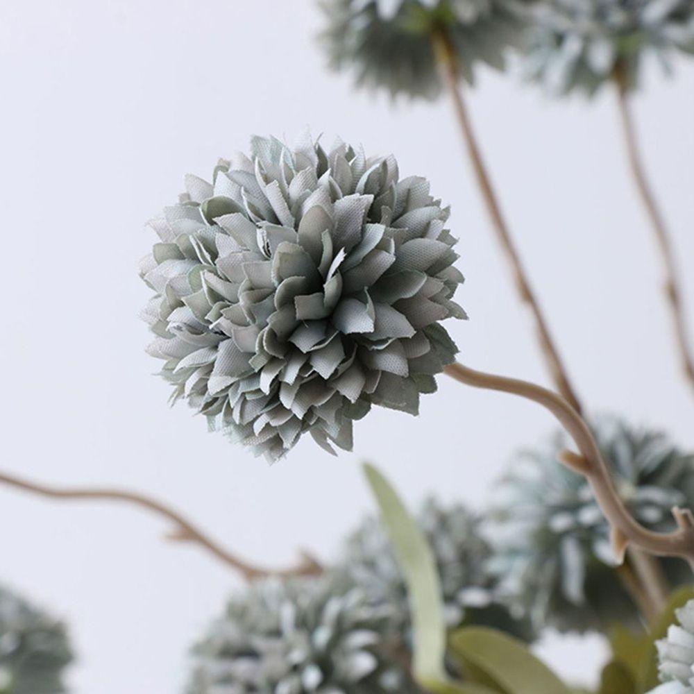 Bó Hoa Cúc Nhân Tạo Đính Banh Lông Cho Cô Dâu