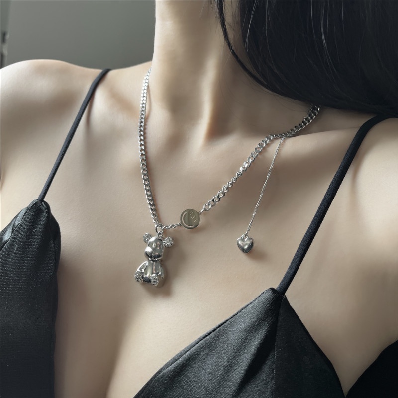 Vòng Đeo Tay Bằng Thép Titan Họa Tiết Gấu Tròn Mặt Vuông Thời Trang Dành Cho Nữ