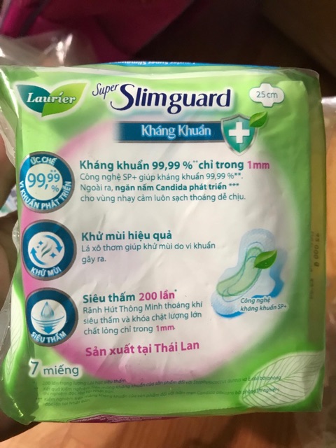 Băng vệ sinh cao cấp Laurier shuper slimguard 25cm ( có cánh ) 7 miếng