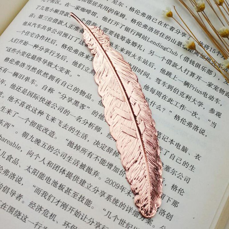 1 Thẻ Đánh Dấu Sách Hình Lông Vũ Bằng Kim Loại