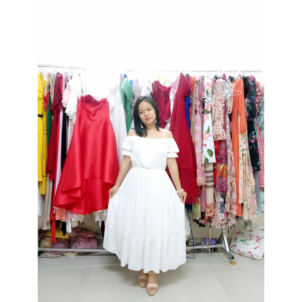 Đầm maxi trắng trễ vai