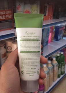 Sữa rửa mặt chiết xuất nha đam