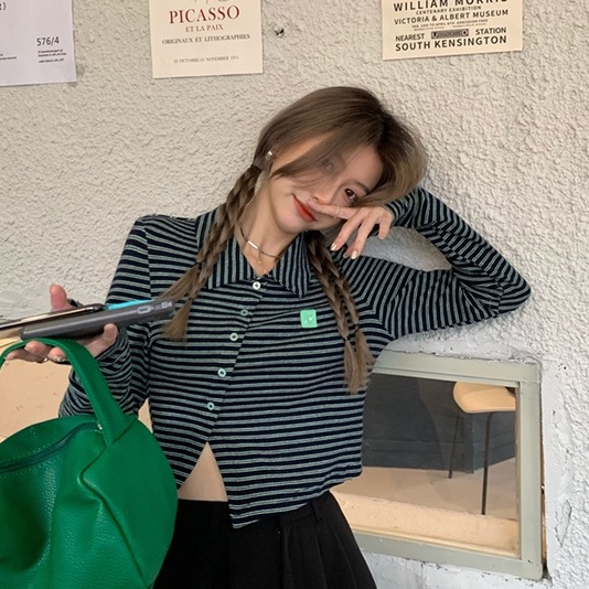 【ZHELIHANGFEI】Áo Sweater Cổ POLO Họa Tiết Kẻ Sọc Thiết Kế Lệch Tà Quyến Rũ