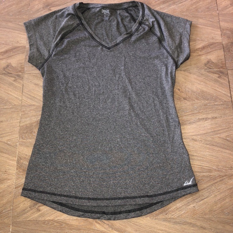 Áo thun thể thao cổ tim Everlast