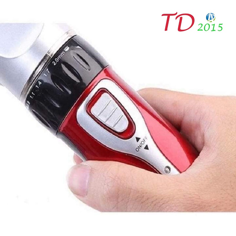 Tông đơ cắt tóc cho bé và gia đình Jichen 0817