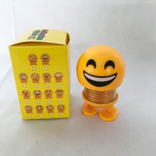 Thú nhún mặt cười