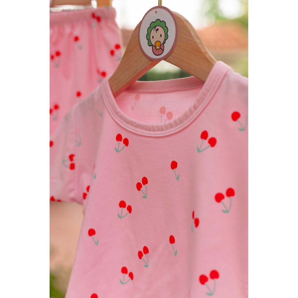 Bộ quần áo bé gái chất liệu 100% cotton hình cherry BABYWANT