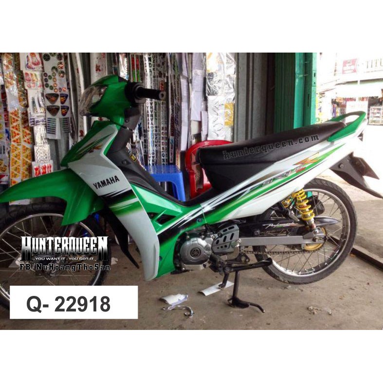 Tem rời Sirius - Tem R, trắng xanh lá - Thiết kế theo yêu cầu, chỉnh sửa theo ý. Sắc nét, bền màu