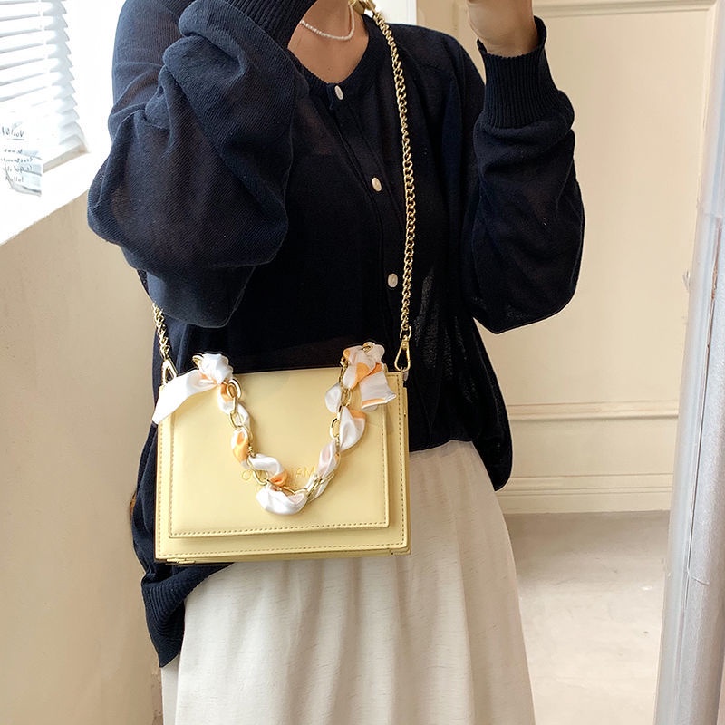 Túi đeo chéo phối dây xích thời trang hè thanh lịch sang trọng cho nữ 2021