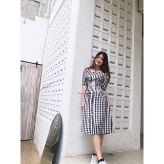 ĐẦM MIDI CỔ U PHỐI NÚT