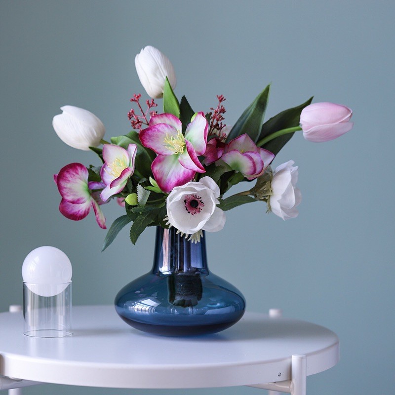 Lọ cắm hoa thuỷ tinh trang trí phòng khách phong cách Bắc Âu