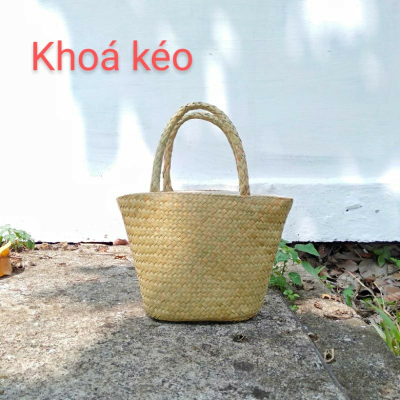 Túi cói phối khăn đơn giản thanh lịch