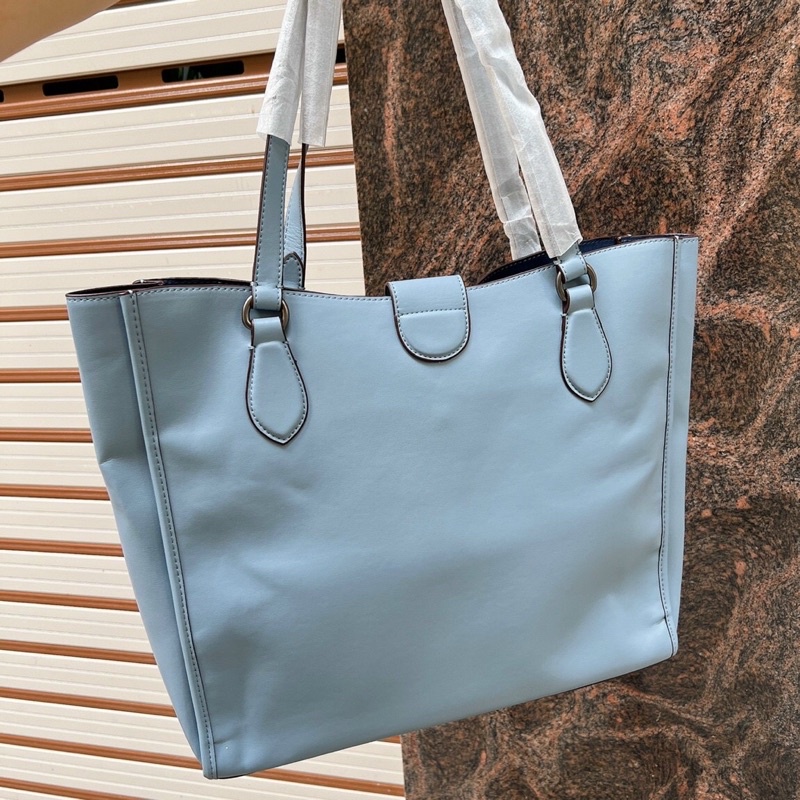 Túi tote Coach da mềm đẹp sờ mướt lắm, size to vừa A4 lap top