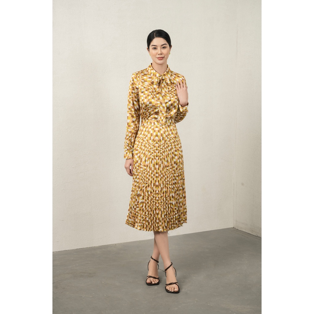 Chân váy midi xếp ly Eva de Eva 22SCVE046F