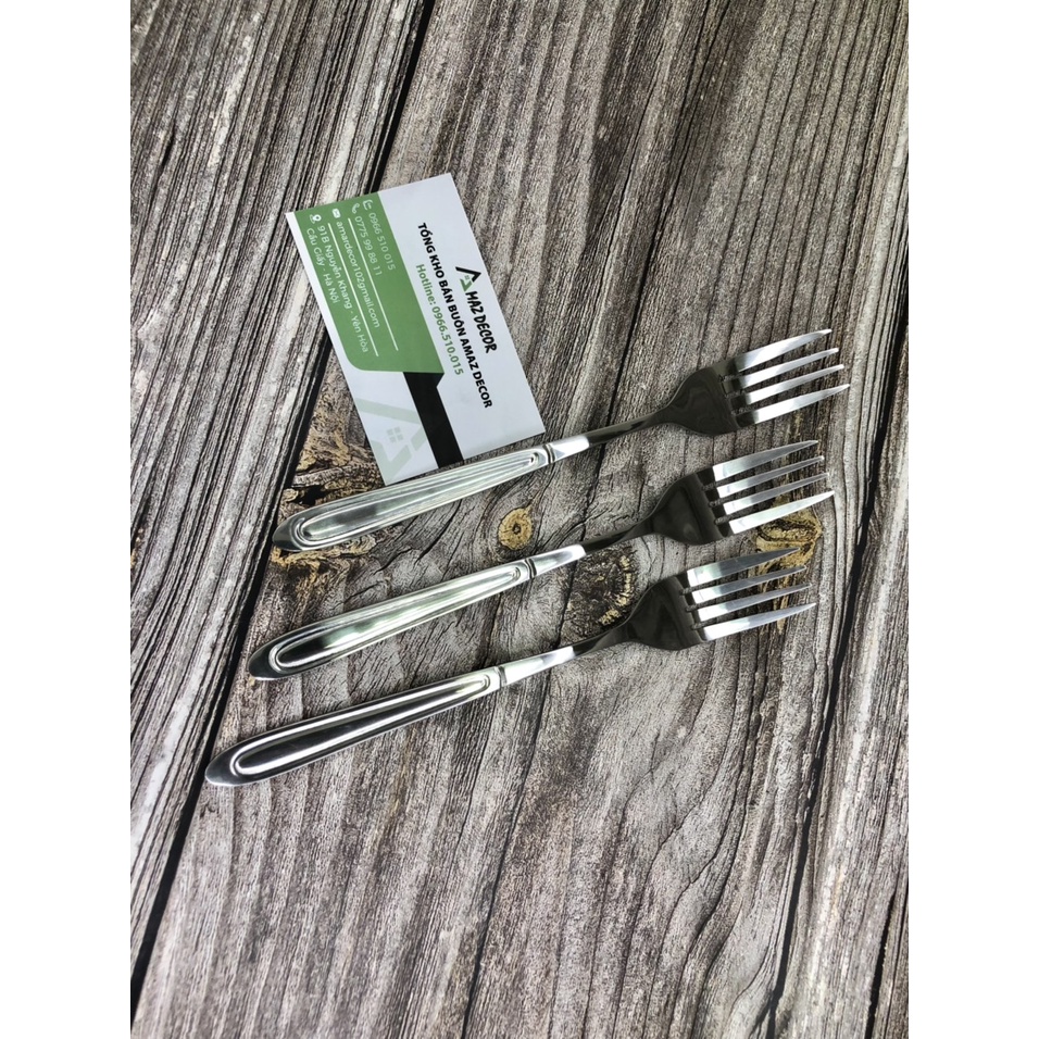 Dĩa inox 8823 bít tết đồ Âu kiểu dáng sang trọng mang phong cách hiện đại dày bền đẹp tiện lợi