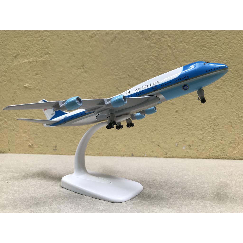 Mô hình máy bay Tổng thống Joe Biden Air foce One 1:350
