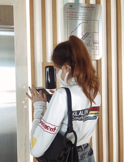 (Ảnh thật M chụp) Áo Tay Dài Croptop Sticker 🌟
