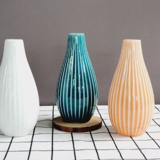 Lọ hoa gốm sứ cao cấp.