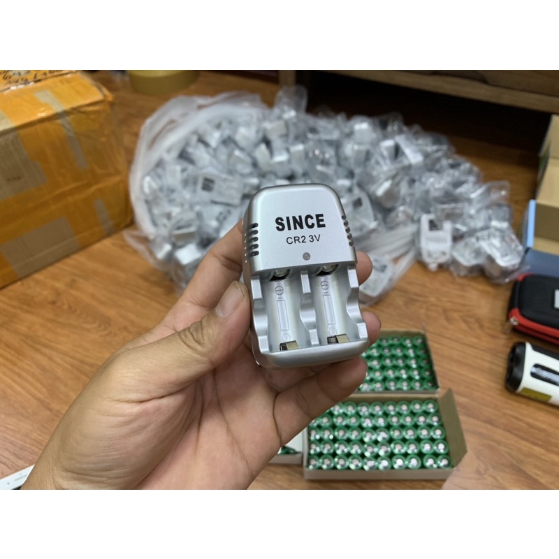 Sạc pin CR2-3v chính hãng SINCE