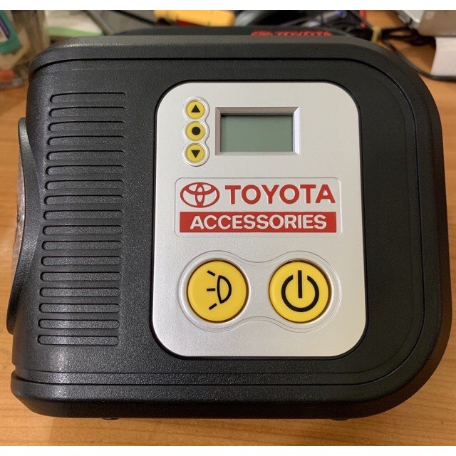 Bơm lốp ô tô TỰ NGẮT cao cấp TOYOTA Accessories nguồn tẩu 12V có đèn - Bảo hành 12 tháng.