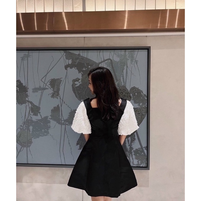 ĐẦM LÔNG TRẮNG PHỐI NHUNG NƠ VAI