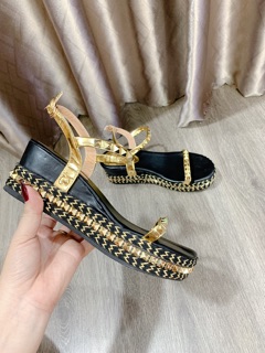 Giày đinh qc
