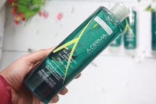 Sữa rửa mặt Aderma Pháp 400ml