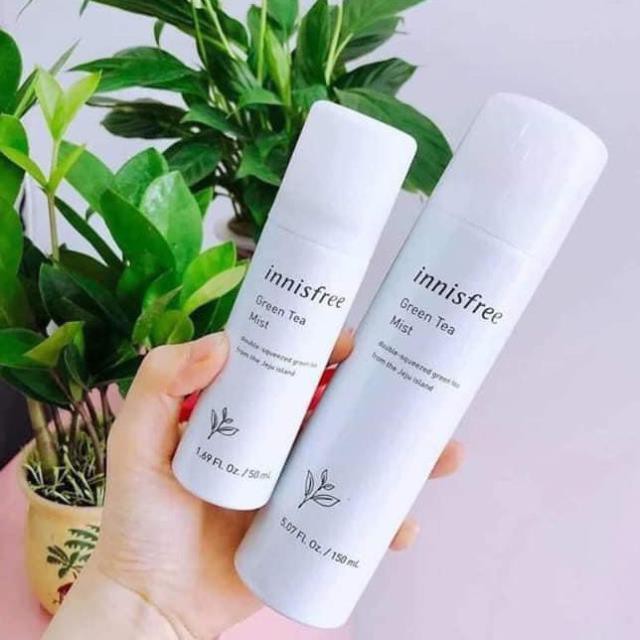 Xịt Khoáng Trà Xanh Innisfree Green Tea Mineral Mist Hàn Quốc 150ml giúp giữ ẩm và giúp da sáng mịn tự nhiên