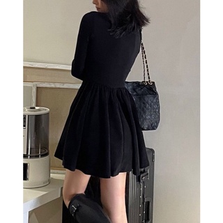 Đầm ôm dáng xoè Ulzzang