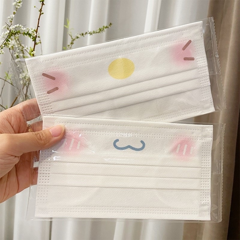 KHẨU TRANG TRẮNG HOẠ TIẾT HELLO KITTY