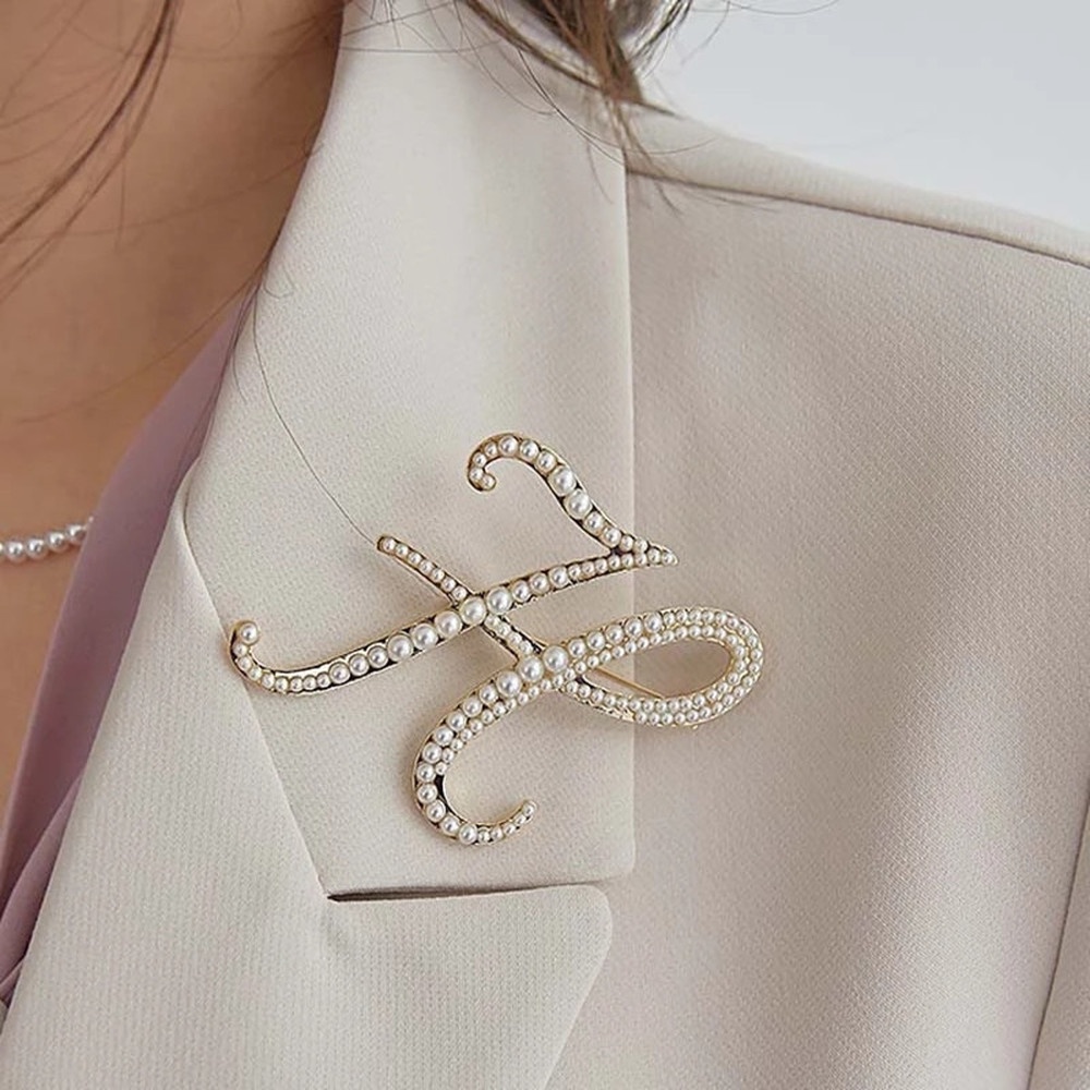 Ghim Cài Áo Hình Chữ Cái Đính Ngọc Trai Nhân Tạo Thời Trang