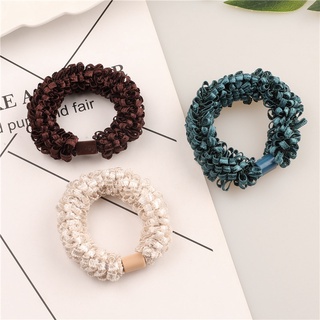 Cột tóc ren đơn giản