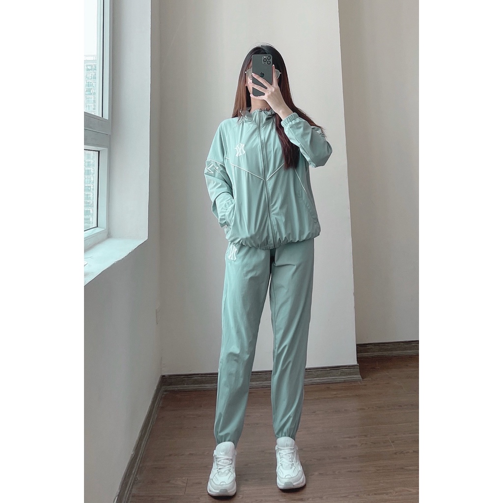 (HÀNG XUẤT XỊN) Set bộ gió nữ XANH DA TRỜI 2 lớp ÁO LÓT LƯỚI N//Y, LƯNG SAU IN, NGỰC THÊU VIỀN. LOGO,KHOÁ TÚI QUẦN.