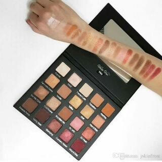 Bảng màu mắt VIOLET VOSS Holly Grail