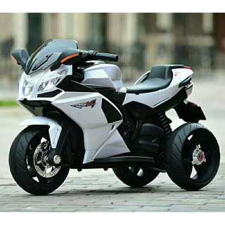 Xe máy điện 3 bánh cho bé màu trắng ah210