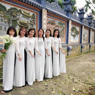 Áo dài trắng 4 tà học sinh