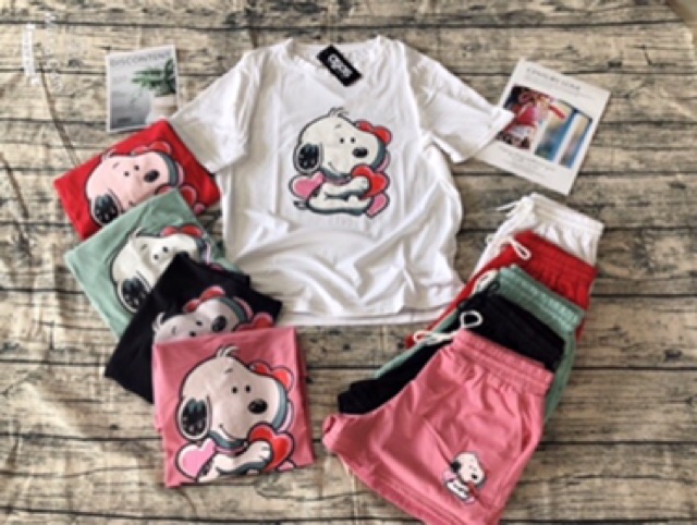 Bộ nữ thun vải cotton cộc tay quần short đùi in hình cún snoopy | BigBuy360 - bigbuy360.vn