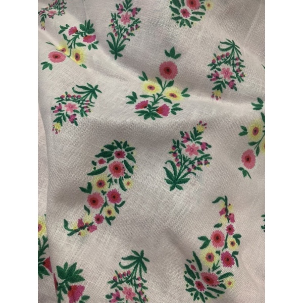 Linen bột hoa hồng nền hồng phấn