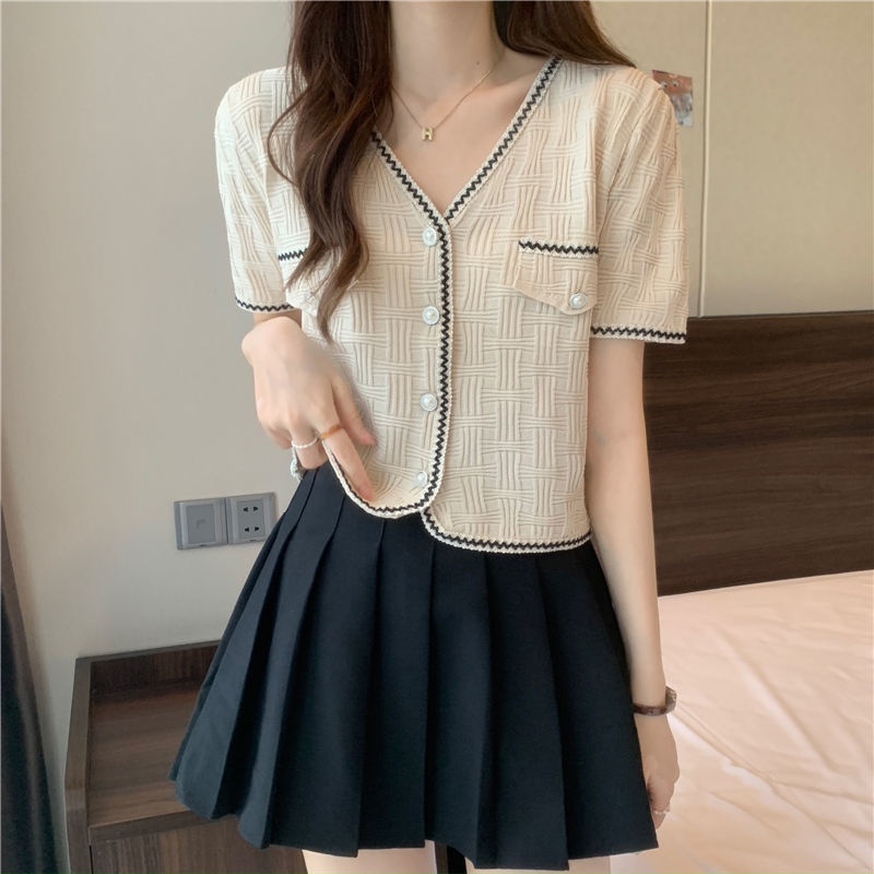 Áo thun IELGY tay ngắn cổ chữ V cài một hàng nút phong cách Hàn Quốc cho nữ