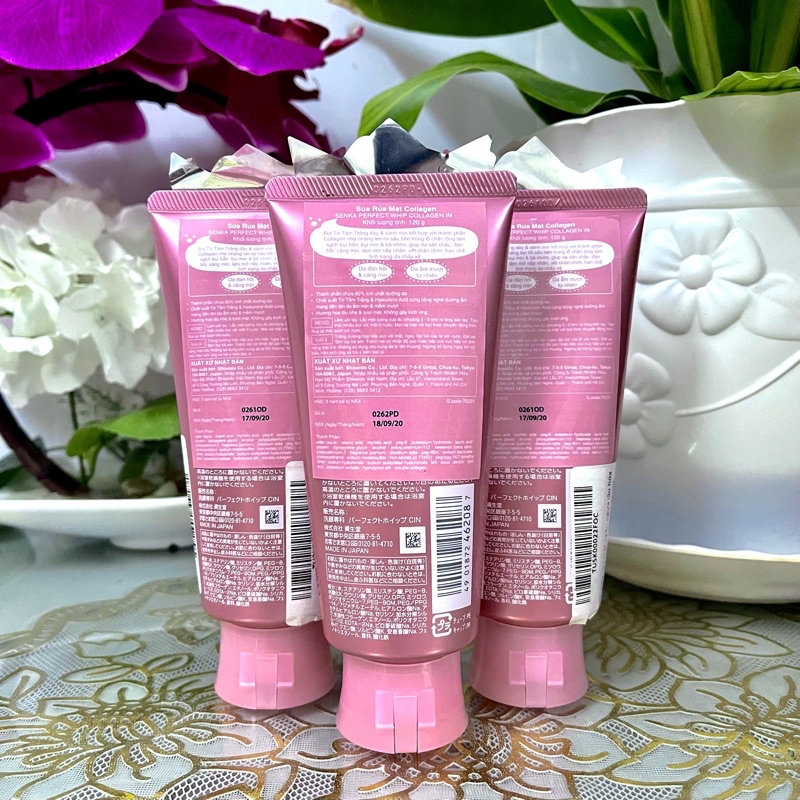 Sữa rửa mặt tạo bọt bổ sung Collagen Senka Perfect Whip Collagen In 120g