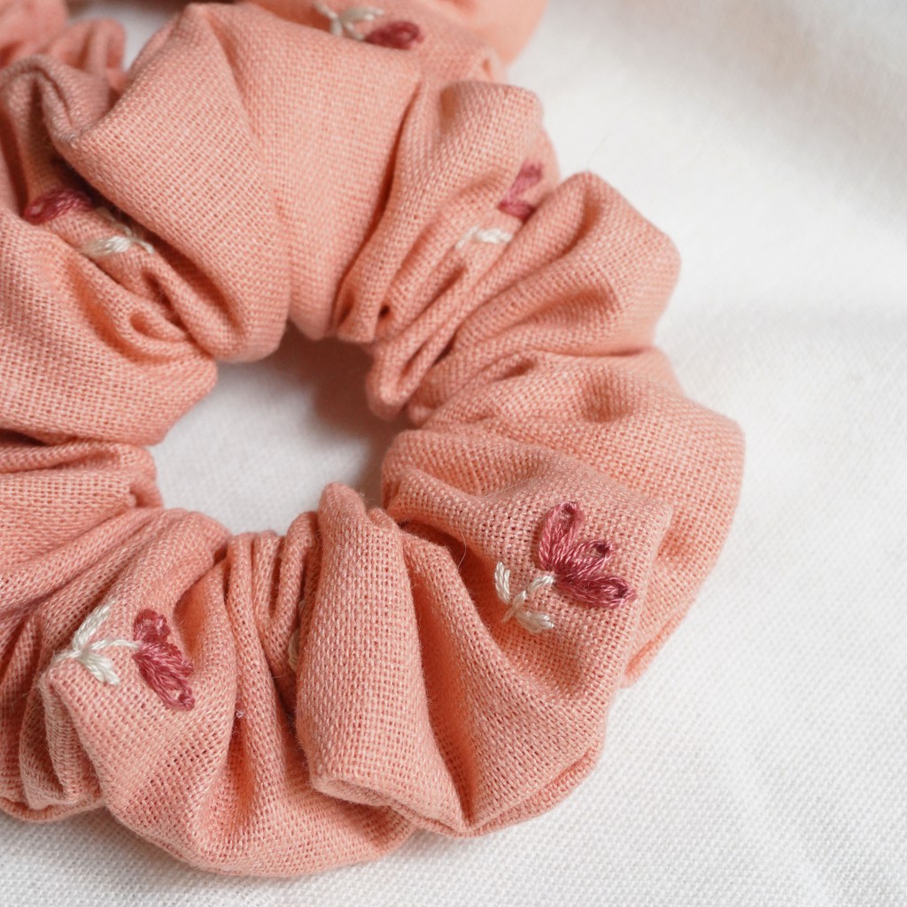 Dây cột tóc scrunchies vải linen thêu tay xinh xắn cho nữ